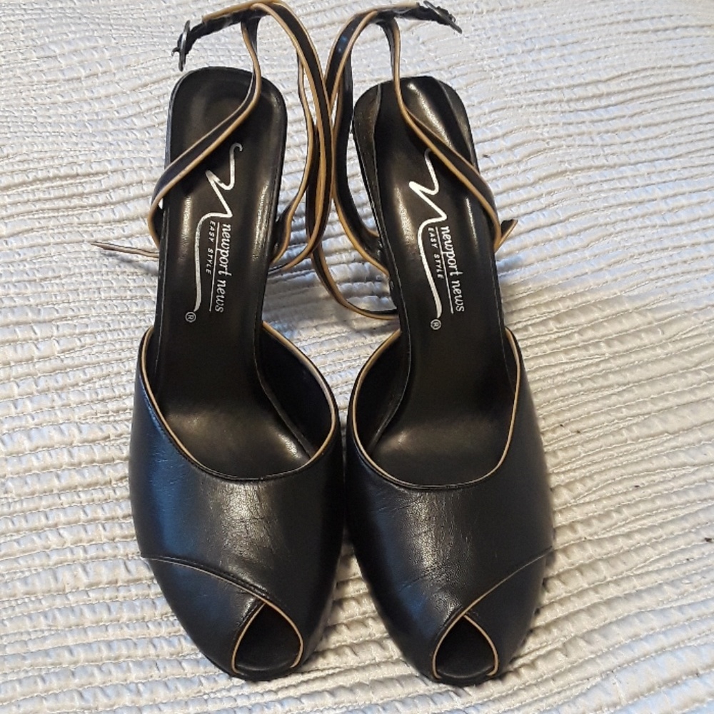 Newport news woman classic shoes
